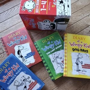 Diary of a whimpy kid children's book set